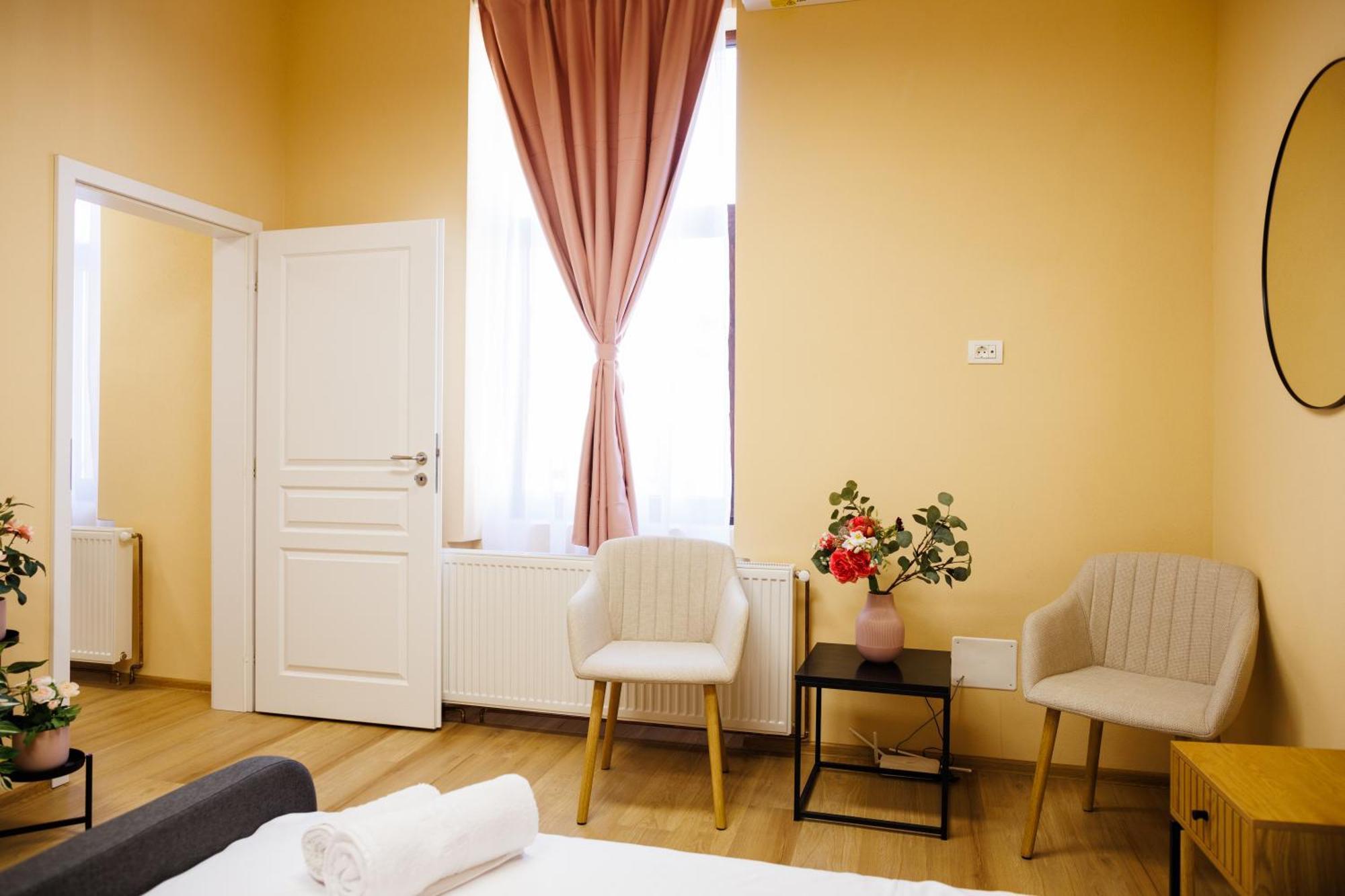 Appartamento In Old Town's 1752